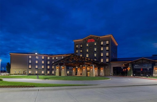 Peck Hotel | Hampton Inn & Suites by Hilton Mulvane at Kansas Star Casino
