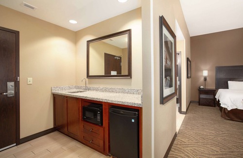Peck Hotel | Hampton Inn & Suites by Hilton I-35/Mulvane