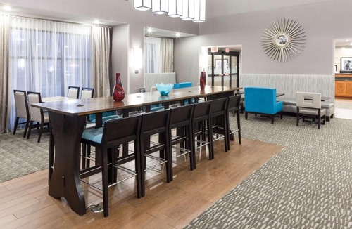 Cedar Rapids Hotel | Hampton Inn & Suites Cedar Rapids