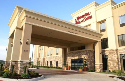 Center Hotel | Hampton Inn & Suites Center