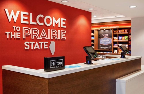 Waukegan Hotel | Hampton Inn & Suites Chicago/Waukegan