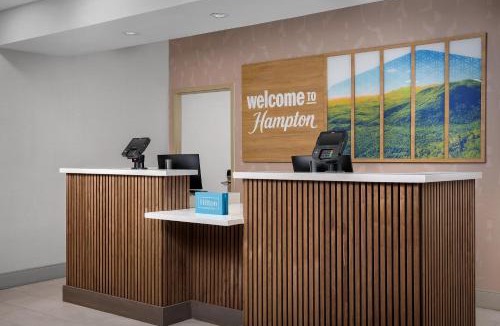 Clinton Hotel | Hampton Inn & Suites Clinton