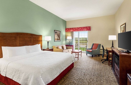 Pine Island Hotel | Hampton Inn & Suites Outer Banks/Corolla