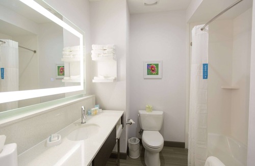 Stroud Hotel | Hampton Inn & Suites Stroud