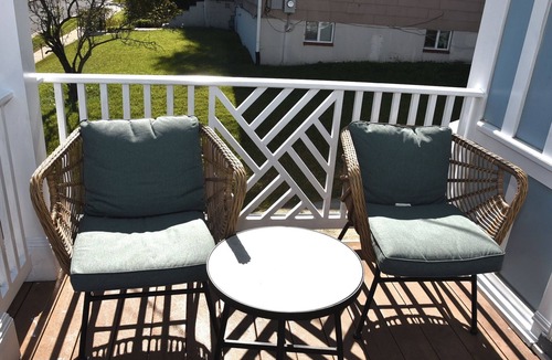 Lanham House | Handsome Home renovated - 4 minutes close to Metro
