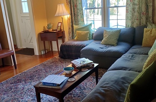 Quinby Cottage | Harbor House Cottage, steps from water’s edge with views of Barrier Islands