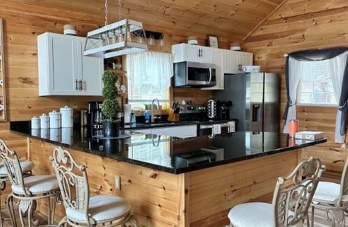 Tunnel Hill Cabin | Harmony Cove - Peaceful, serene 2-bdrm cabin on the lake in charming Tunnel Hill