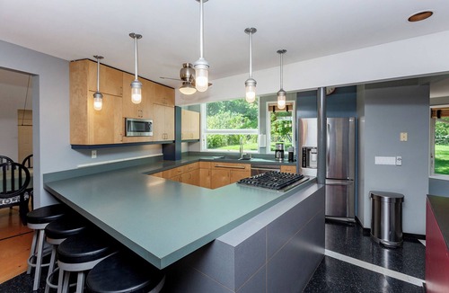 Ames House | Harvest Hill–Modern Farmhouse Retreat Near ISU, Perfect for Families & Game Days