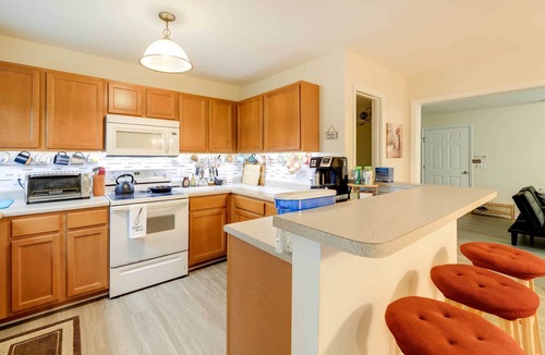 Craven County House | Havelock Townhome w/ Patio ~ 8 Miles to River