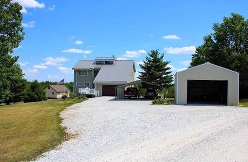 Stoutsville House | Haven @ the Lake | Hot Tub | Fire Pit| Lake View