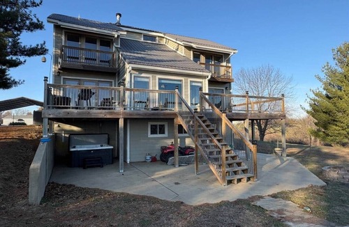 Stoutsville House | Haven @ the Lake | Hot Tub | Fire Pit| Lake View