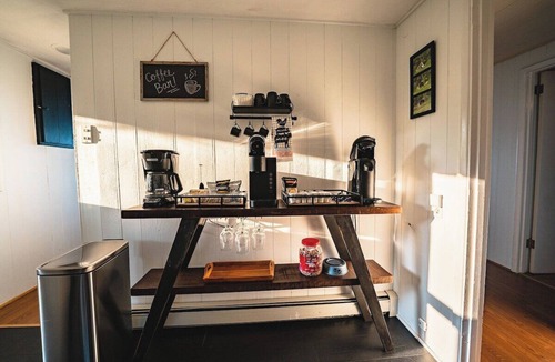 Free Union Cabin | Hawks Nest · Mountain Top Cabin w/Amazing Views, Coffee, Games