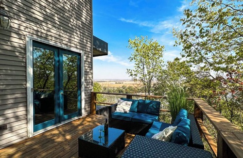 Plattsmouth House | Healing River Mojo Dojo- private retreat overlooking the grand Missouri River
