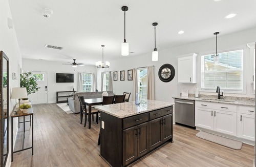 Cedartown House | Heart of Cedartown | 0.3 miles from the Silver Comet Trail