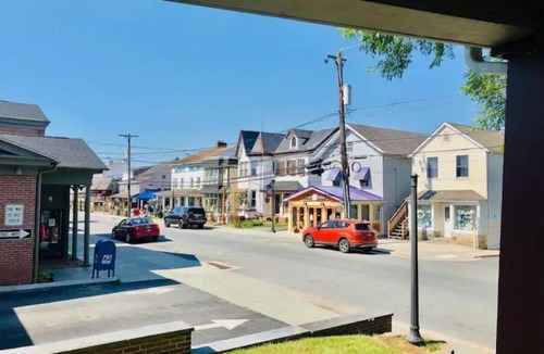 North East Apartment | Heart of Downtown NE Main ST!