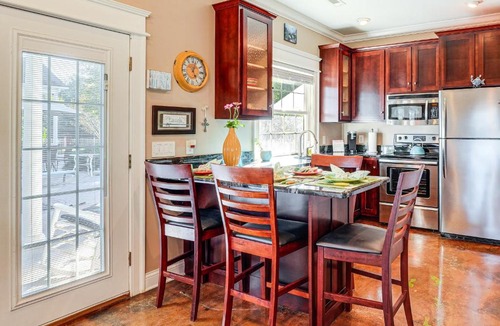 Chickamauga Apartment | Heart of Historic Chickamauga! Chic Studio w/Pool