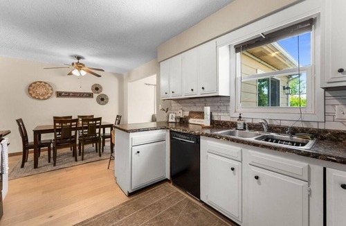 Sioux Falls Apartment | Heartland Haven: A 4-Bed Delight in Sioux Falls