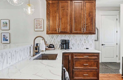 Downtown Omaha House | Heartland Haven Brownstone/Brick Charm - Midtown