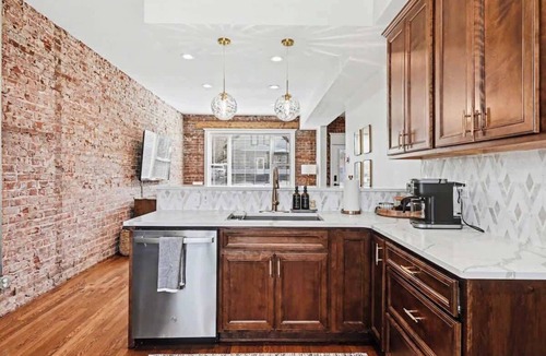 Downtown Omaha House | Heartland Haven Brownstone/Brick Charm - Midtown