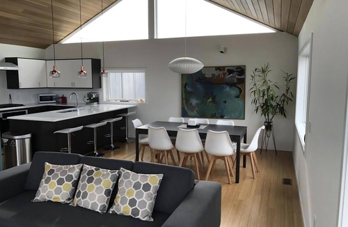 North Beach Haven House | Heated Pool. Beach Badges. Roof Top Deck with Views. Private yard. 140396