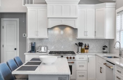 Townsend's Inlet House | Heated Pool, Elevator, Laricks Exclusive!