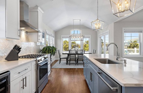 Barnegat Light House | Heated Pool, Gas Fire Pit, Elevator, 5 bd, Large Rooftop deck with Water views!