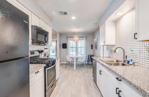 Scofield Farms House | Heated Pool/Spa/Billiard Table/BBQ/Foosball/Domain