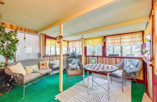 Heathsville House | Heathsville Home w/Sunroom < 10 Mi to Beach!