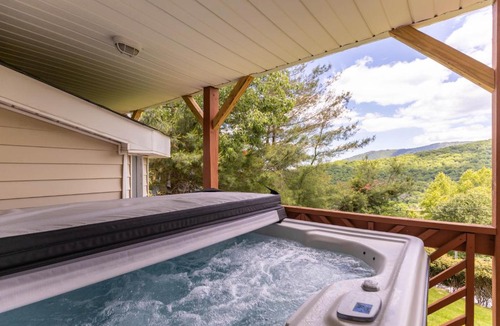 Seven Devils House | Heavenly Hills Lodge