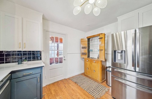 Turner Park House | Hendrix - Route 66 Getaway -TV in Both Bedrooms