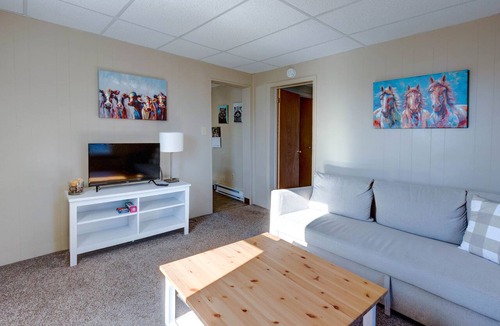 Hershey Apartment | Hershey Smores, Apt #2 Renovated 1 bedroom apt, full kitchen and pull out sofa
