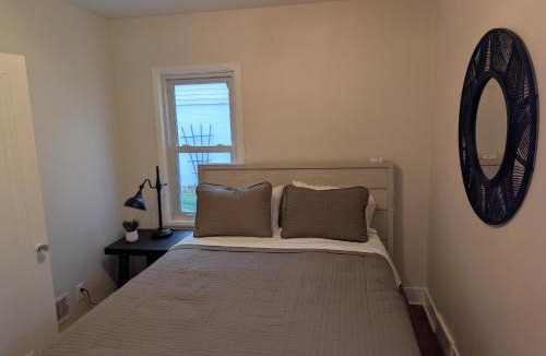 Aksarben - Elmwood Park Apartment | Hickory Haven - Heart of Omaha