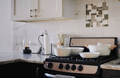 Hoboken Apartment | Hidden gem 2-bedroom apartment with WiFi, AC in Hoboken mins to NYC