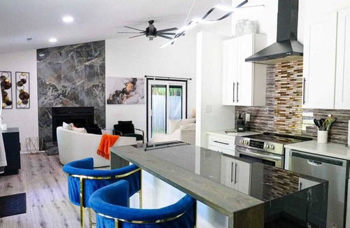 Charlotte House | Hidden Gem On The Outskirts Of Uptown Charlotte
