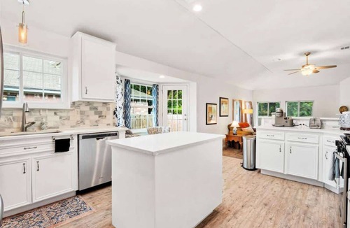 Wells Branch House | High Ceilings | Fenced Yard | Bright Interiors