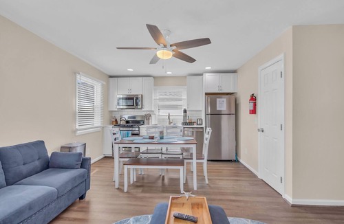 Seaside Heights Apartment | High Speed Wifi | Washer/Dryer | Linens+ Towels