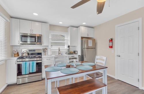 Seaside Heights Apartment | High Speed Wifi | Washer/Dryer | Linens+ Towels