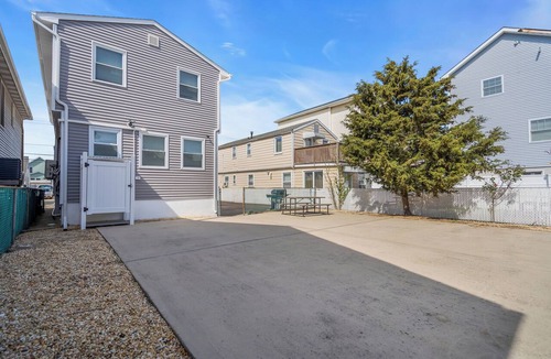 Seaside Heights Apartment | High Speed Wifi | Washer/Dryer | Linens+ Towels