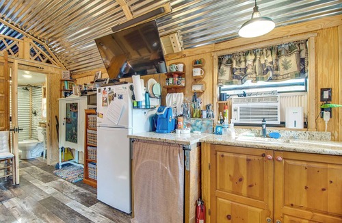 Summerfield Cottage | Hike the Ouachitas! Remote Mtn Hideaway w/Trails