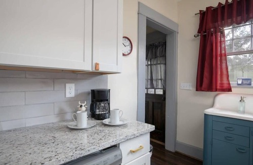 Crestline Heights House | Hiking Near Ruffner Mountains! East Lake Stunner