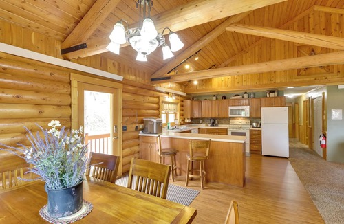 Hill City Cabin | Hill City Cabin Along Newton Creek, Near Sturgis