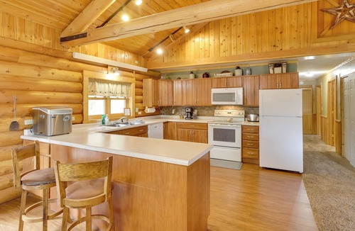 Hill City Cabin | Hill City Cabin Along Newton Creek, Near Sturgis