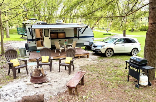 Decorah House | Hillside Camper by the Cave 2.0