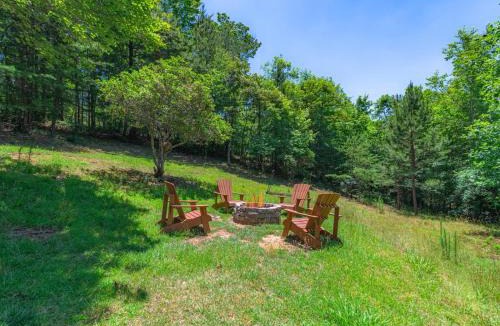 Mineral Bluff House | Hillside Hideaway