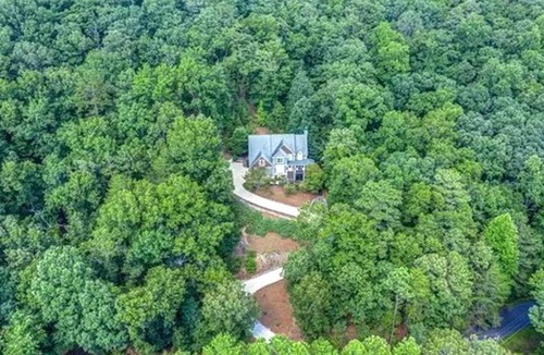 Waleska House | Hilltop - 3560 ft2 - Gym - 1-Gig WiFi - Office