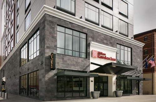 Iowa City Hotel | Hilton Garden Inn Iowa City Downtown University