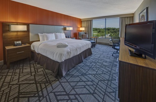 Alcoa Hotel | Hilton Knoxville Airport