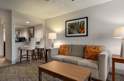 Alcoa Hotel | Hilton Knoxville Airport
