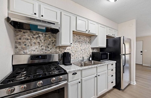 Peoria Heights House | Hines Haven | Unit 2 - Perfect BNB for YOU!