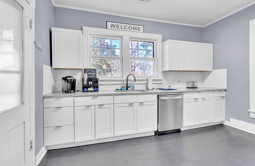Simpsonville House | Historic 3BR with Porch & Fire Pit near Downtown